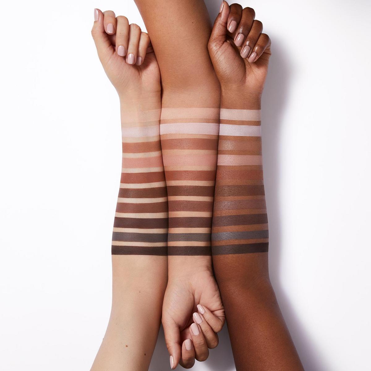 NUDE MOOD- E.L.F Paleta de sombras Perfect 10